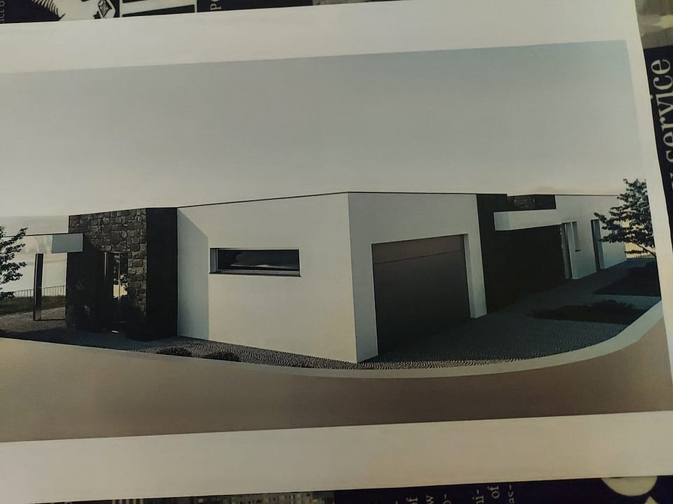 Terreno com 8.840 M2, na freguesia do Monte3